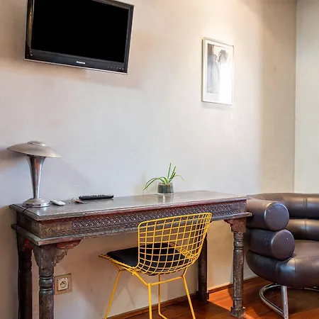 La Loge De Mer, Urbain Vendégház