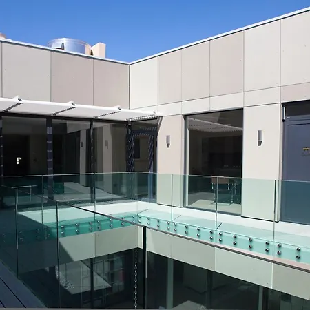 La Loge De Mer, Urbain