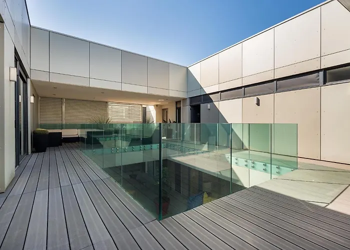 La Loge De Mer, Urbain Pensión 4*