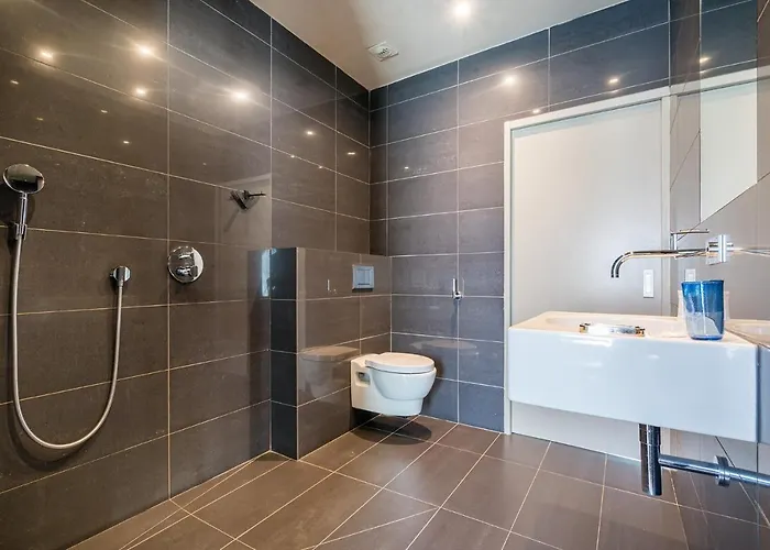 Pensión La Loge De Mer, Urbain Perpiñán